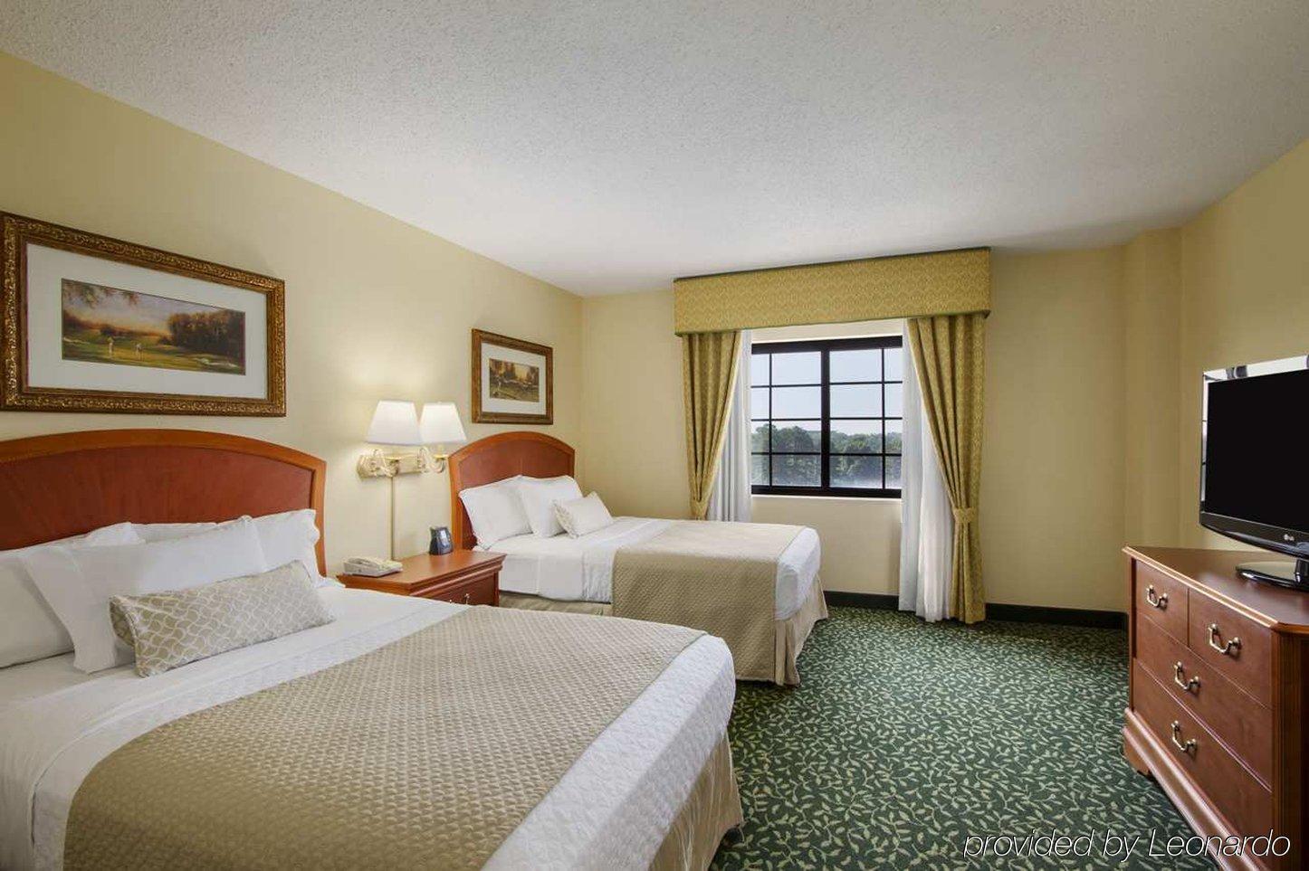 Embassy Suites Greenville Golf Resort & Conference Center Zimmer foto
